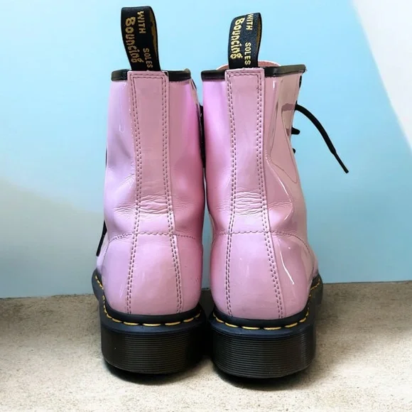 Dr Martins 1460 Women’s Ice Pale Pink Patent Leather 8-Eye Lace Up Boots Size 10 - Picture 8 of 16